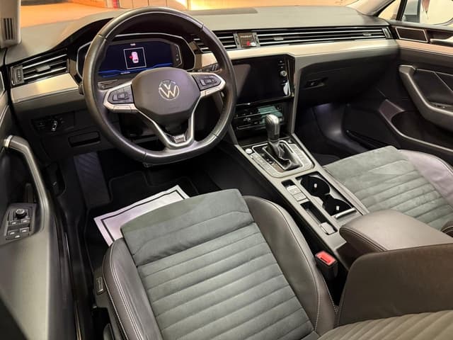 Volkswagen Passat i Örebro