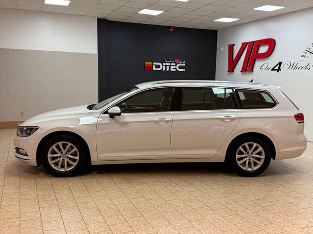 Volkswagen Passat i Örebro