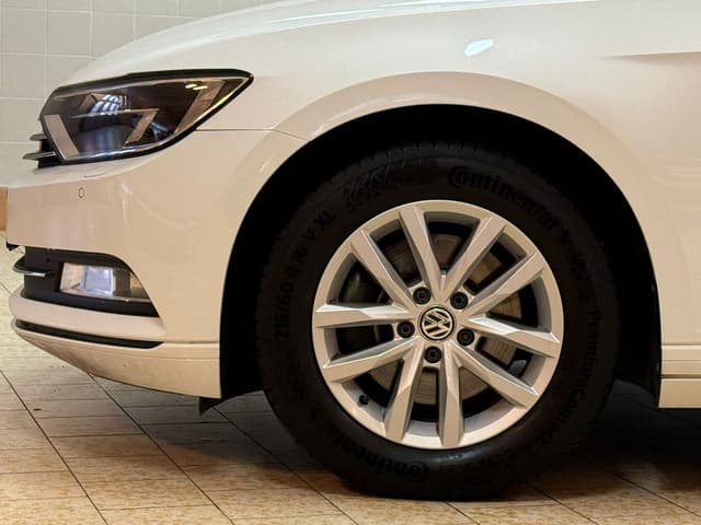 Volkswagen Passat i Örebro