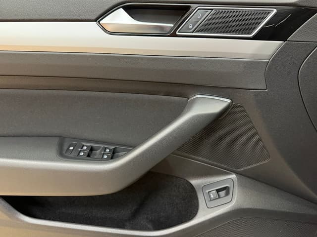 Volkswagen Passat i Örebro