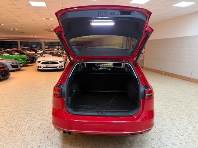 Volkswagen Passat i Örebro