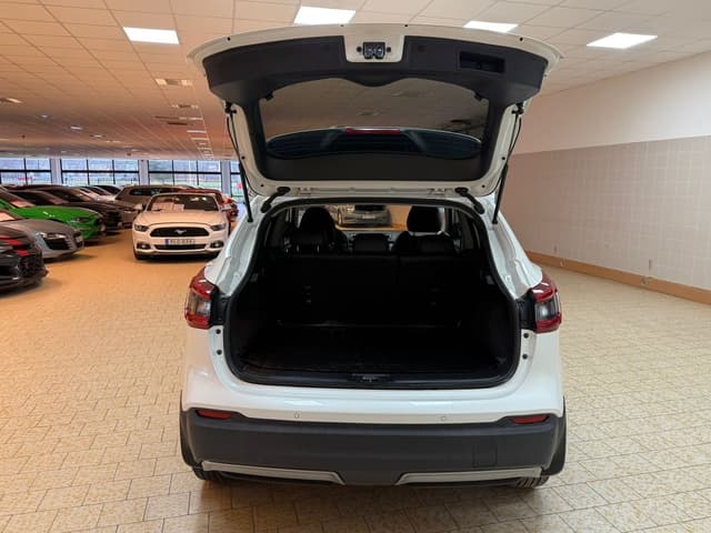 Nissan Qashqai i Örebro